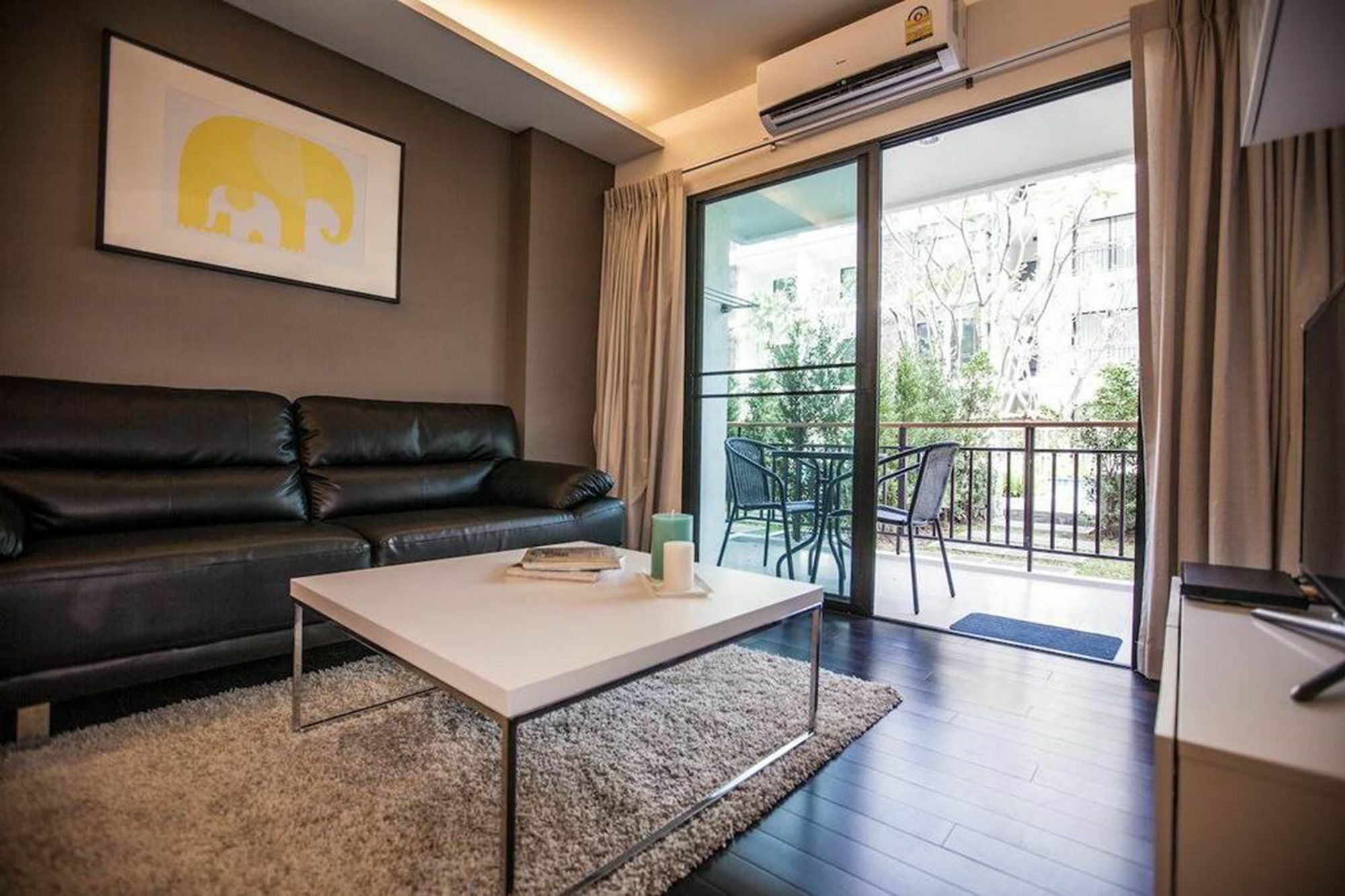 The Title Front Appartement